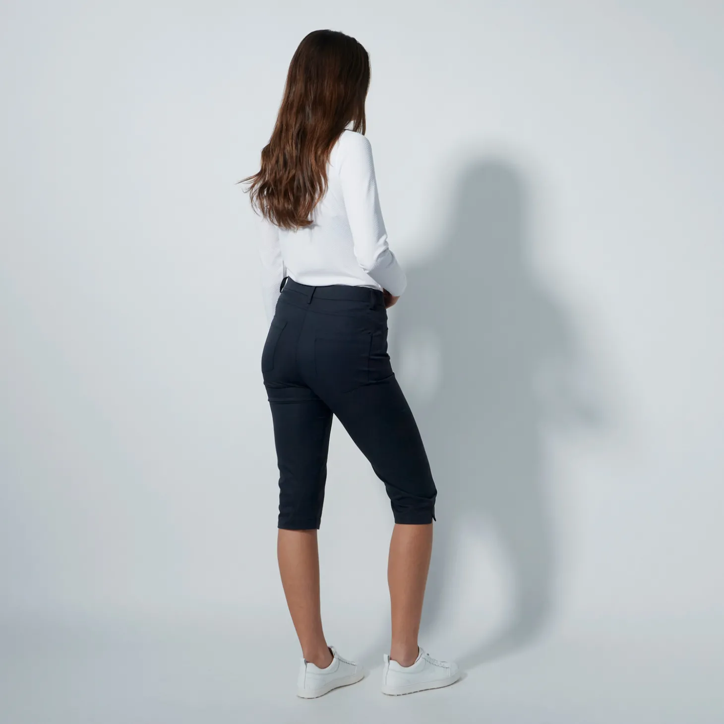 Lyric V2 Cropped 74 Cm Svart