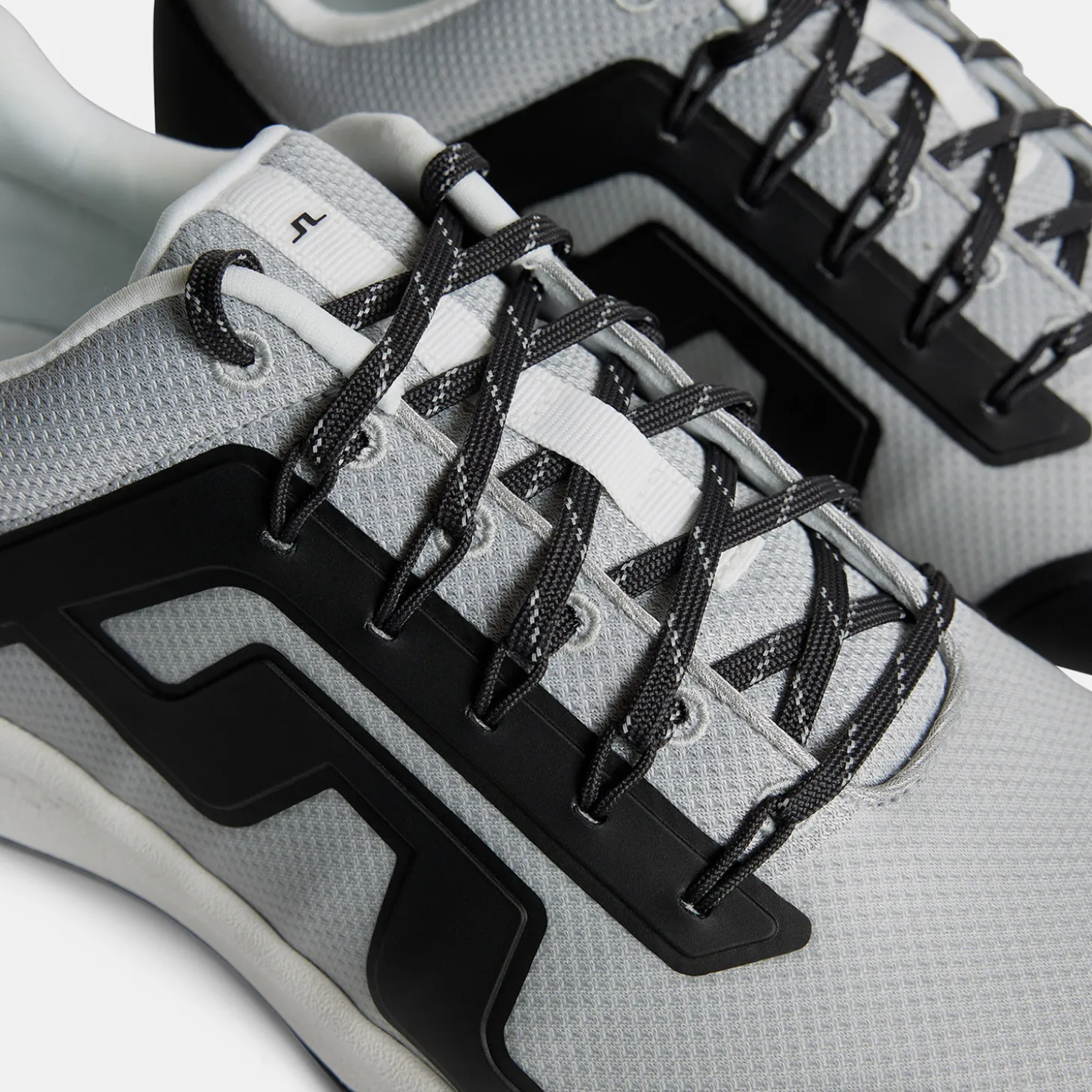 Range Finder Golf Sneaker