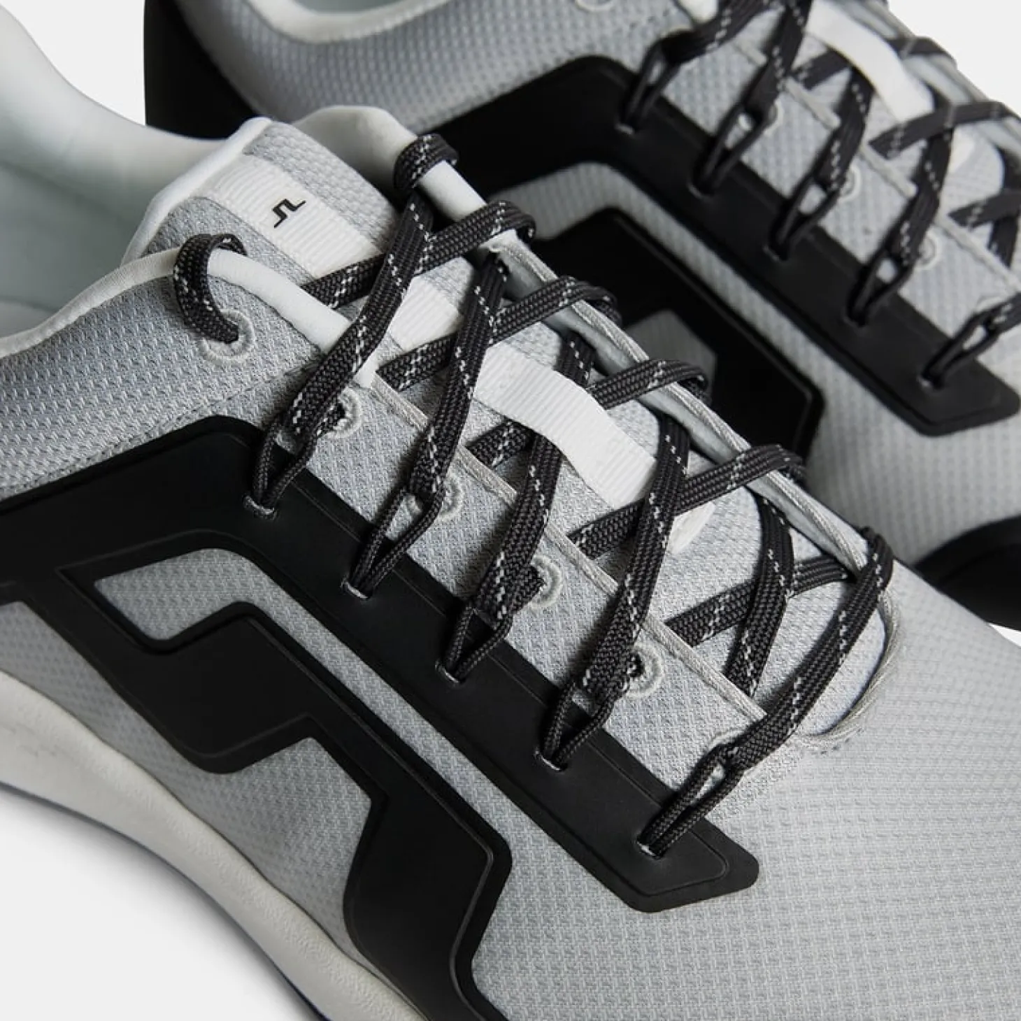 Range Finder Golf Sneaker